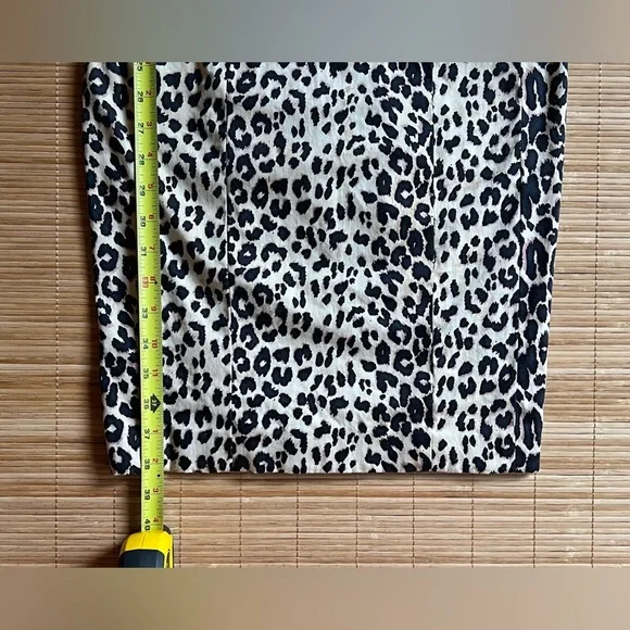 bebe Pin-Up Style Leopard Print Wiggle Dress - Picture 5 of 8